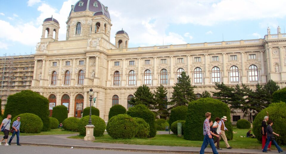 Old Meets New: Hipster Thoroughfares and Trendy Cafés in Neubau, Vienna