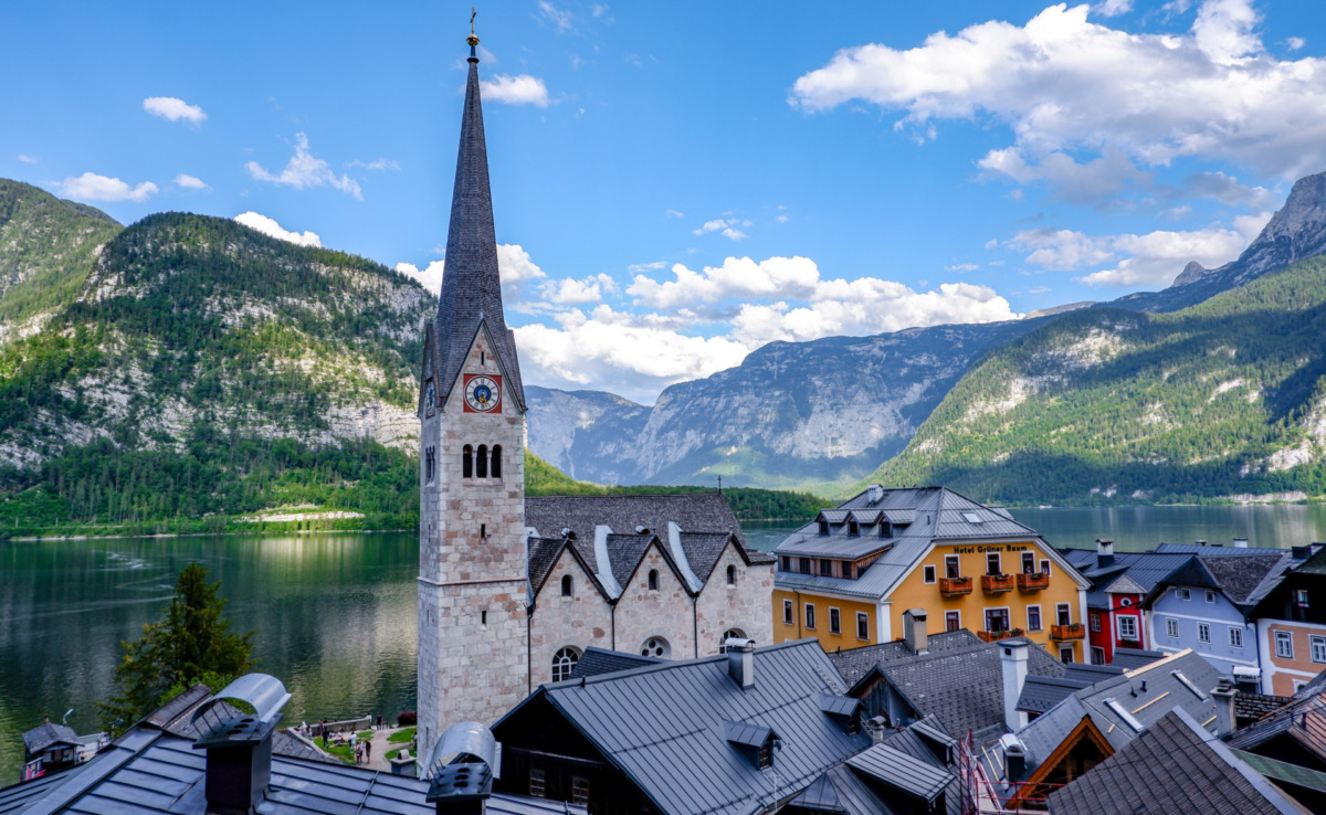 Indoor Fun in Austria: Trampolines, Ice Rinks & Climbing